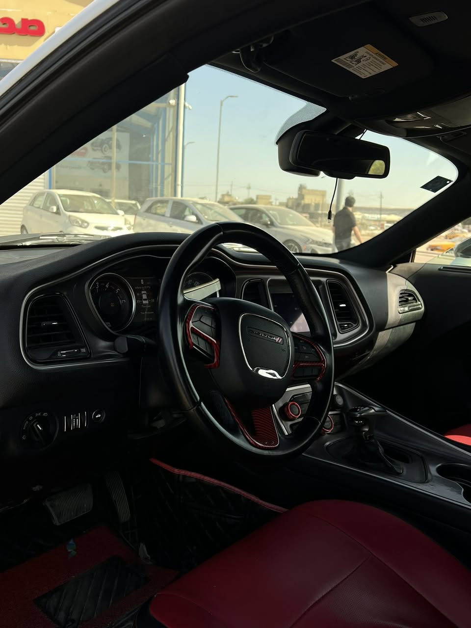 السلام عليكم للبيع جالنجر مديل2020 رقم بغداد بسمي معروضة 155 او بيها مجال سيارة جاهزة كير محرك مكفول تبريد تدفه صدر امامي خلفي جديد تخم تاير ويل جديد مواصفات SXT محرك 6V 
حادث بل منشور 3 قطع كلير مكان السيارة بغداد *********** خاص مغلق
