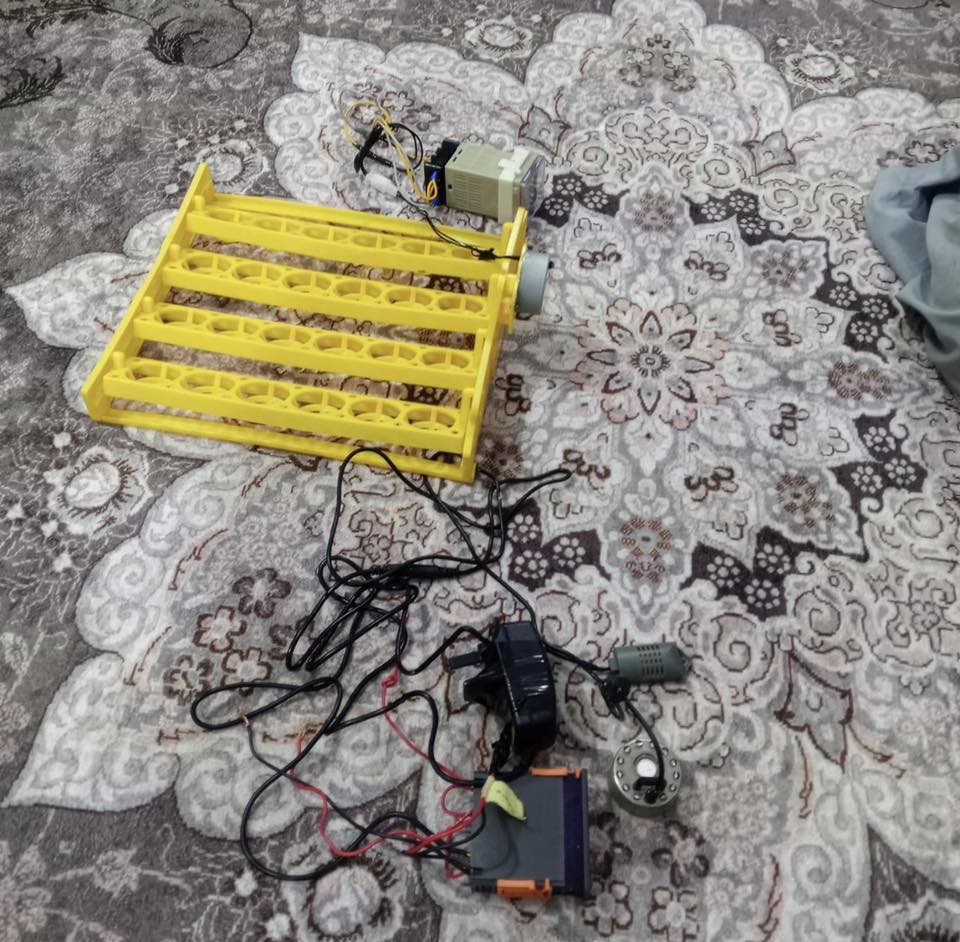 غراض فقاسة جديد بالكارتون شرط الفحص
 جهاز قلاب + جهاز فواحة + حساس رطوبة وحرارة 

مكاني العمارة ***********
