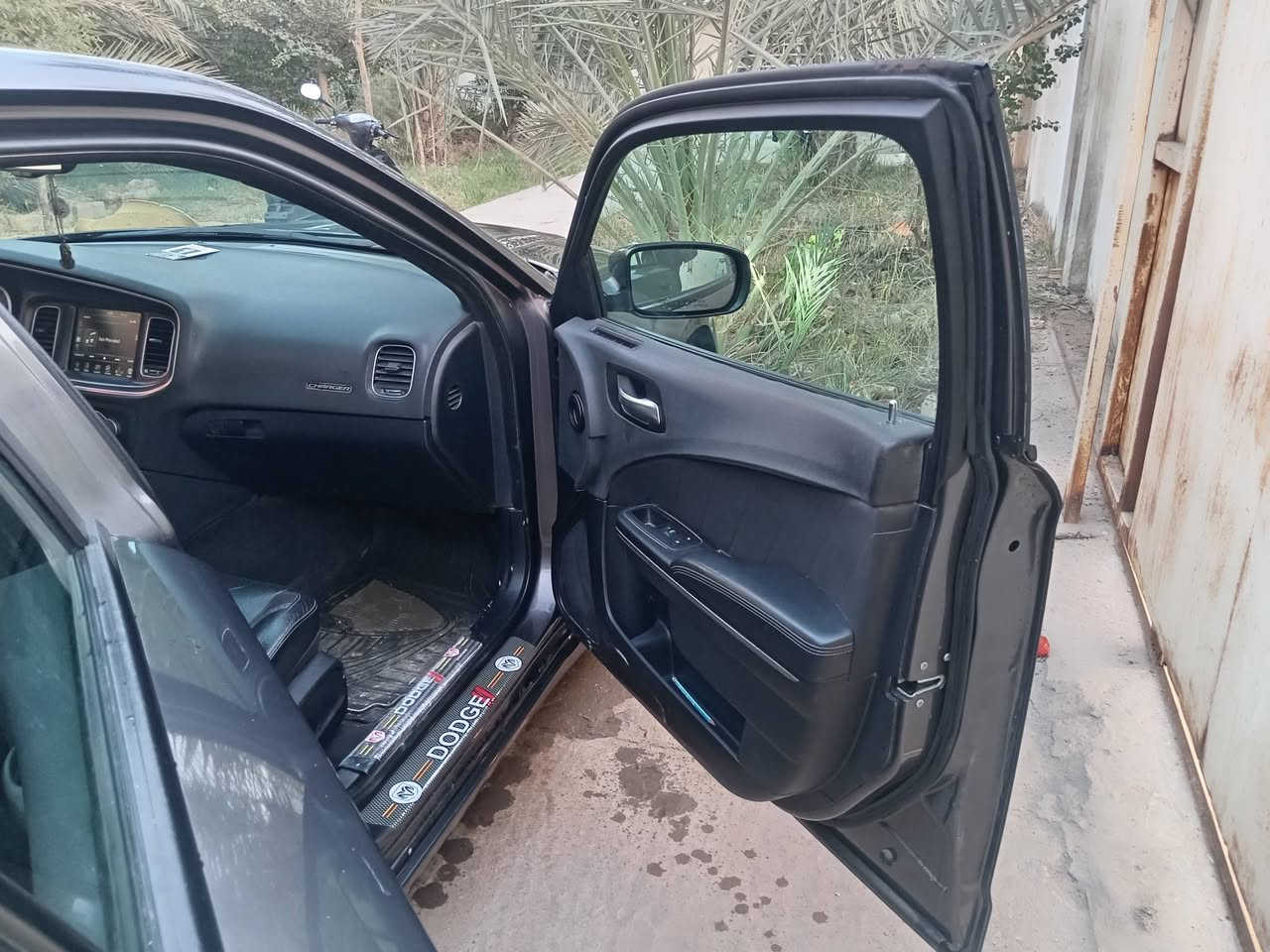 جارجر 2015 هيمي 8سلندر سياره كفاله دخوله سرقه رقم بغداد السعر الاتصال على الرقم ***********
