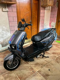 دراجه كهربائيه حلو ونظيفه جدا وماشيه قليل مستعمله أقل من أربع تشهر ست ...