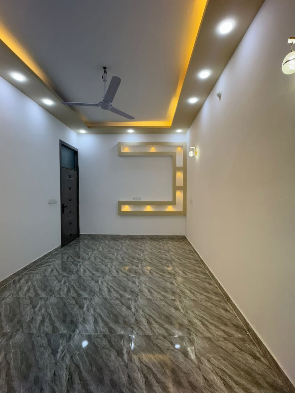 📐 المساحة: 100متر
📜 الطابو: صرف زراعي سند(25)

يحتوي المنزل على:

غرفت نوم 

صاله

مطبخ

استقبال

صحيات

كراج

📍 العنوان: ديالى بعقوبه– دورالزراعه–الثالثه
💰 السعر: 💵💵💵💵
☎️لاستفسار ***********
