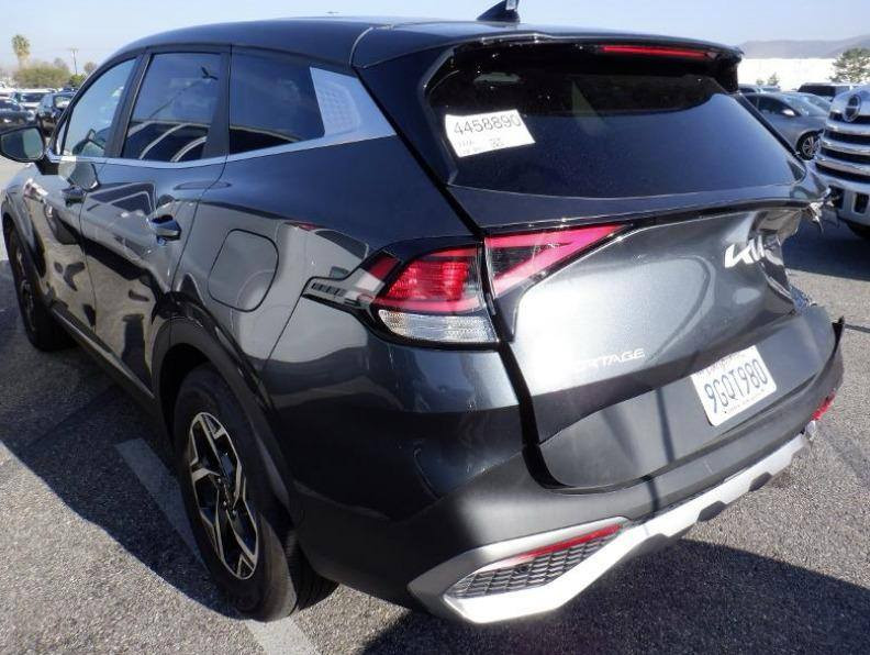 سبورتج موديل 2023..ماشيه 57..سيارة نضيفة وهاي صور حادثهه تخم تاير جديد مرقمة السيارة بسمي ..مكان سياره اربيل ..ضرر مرفوق بلصور ..للاستفسار الاتصال 
*********** أربيل, العراق
