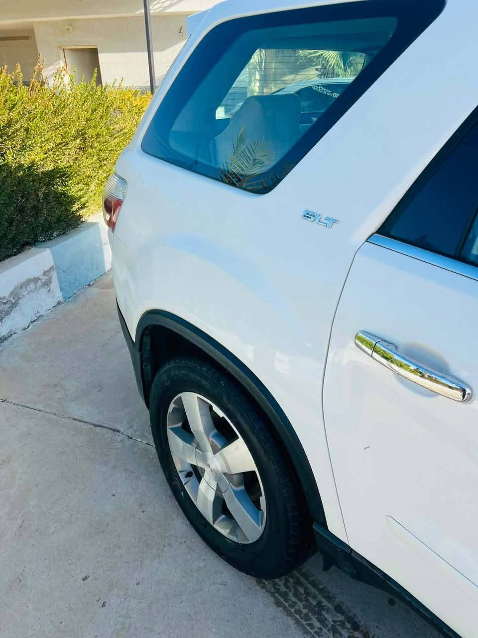 سلام عليكم رمضان كريم جيمسي اكاديا خليجي  2013حاوية مكفولة من الكص والسرقة والعشايرSLT اعلى فئة بموديلها سيارة شركة بعدها شرط تراي زيرو مليانة مواصفات ميحتاج احجي عل مواصفات للي يعرفها السعر 65وبيها مجال مكانها تكريت للستفسار ***********
