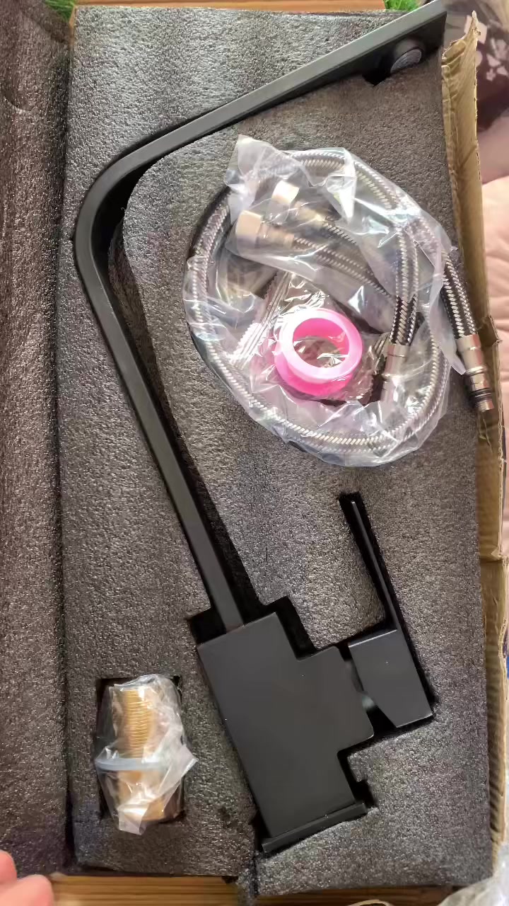 خلاط بعذا الشكل ١٥ الف اول تم وبالعافيه


**إذا كنت صاحب هذا الإعلان وتريد حذفه لأي سبب، رجاءا أرسل رسالة إلى الدعم الفني**