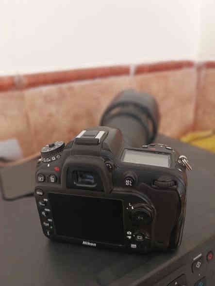 ع بركت الله 

للبيع 
نيكون 7100
مع زوم 300/70
مع عدسه الغنيه عن التعريف 140/18
مع راام 16 كيكا 
مع الشاحنه الاصليه 
للتواصل خاص            السعر 650 او بيها مجال قليل 
توصيل مجاني لجميع المحافظات 
للاستفسار ***********
