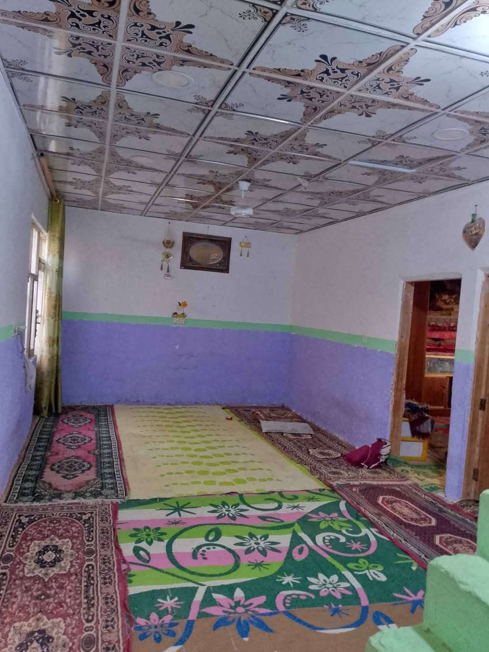 الدار للبيع مع قطعة ارض مساحة 300 متر قرب الامام زيد بن علي خدمات كاملة ماء وكهرباء 
للاستفسار الاتصال على الرقم 
*********** Singapore
