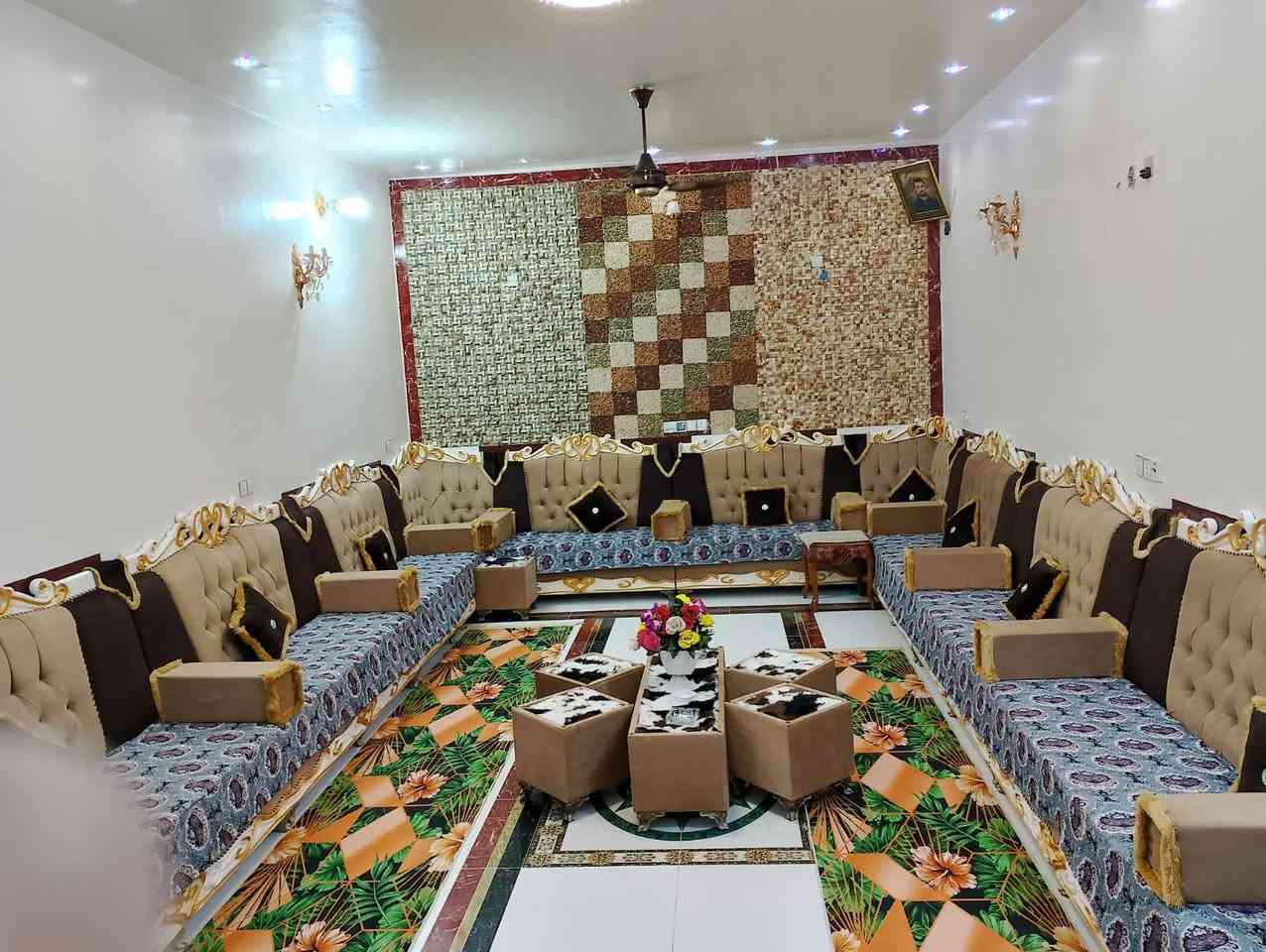 السلام عليكم
بيت للبيع المساحه 220 متر 
طابو زراعي طابقين الموقع ذي قار الرفاعي قريه شويلي بدايه شارع ثلاثين تبليط من جهة الشط
للأستفسار ***********
