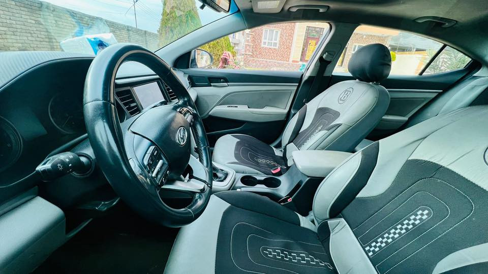 السلام عليكم
النترا للبيع موديل 2019
فول بصمه فتحه 
بيهه اربع قطع بدون دواخل رقم اربيل 
‏رقمي ***********
