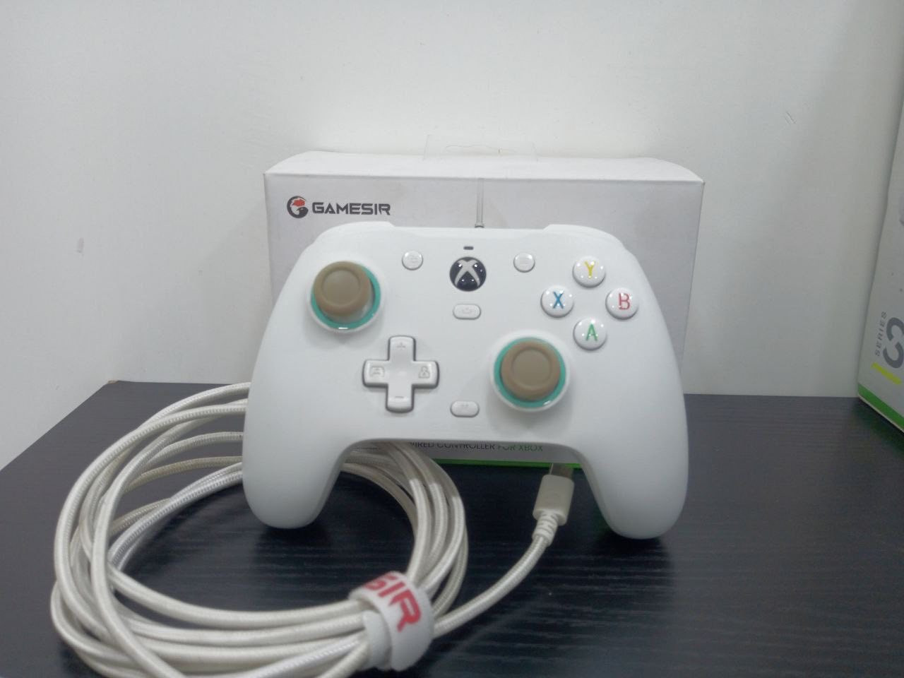 السلام عليكم
[[للبيع فقط]] [[كامل ملحقات]]
اكس بوكس سيريس إس 
مستعمل 11 شهر جهاز جديد برغي مامفتوح بي استخدام قليل 
كامل ملحقات ويا 
UPS Tiger850
و جويستك كيم سير احترافي G7
و سماعة Pro Gaming G9000
و كيبل نت ضوئي 8 متر يعني النت عندك صاروخ 🚀 
والجهاز ويا جميع ملحقاته الي موجوده بالكارتون تجي تفحص وتقتنع يلا تشتري

المكان : بغداد حي الجهاد 
السعر : 415 وبي مجال للشراي
للأستسفار خاص ماسنجر او على
الواتساب***********
