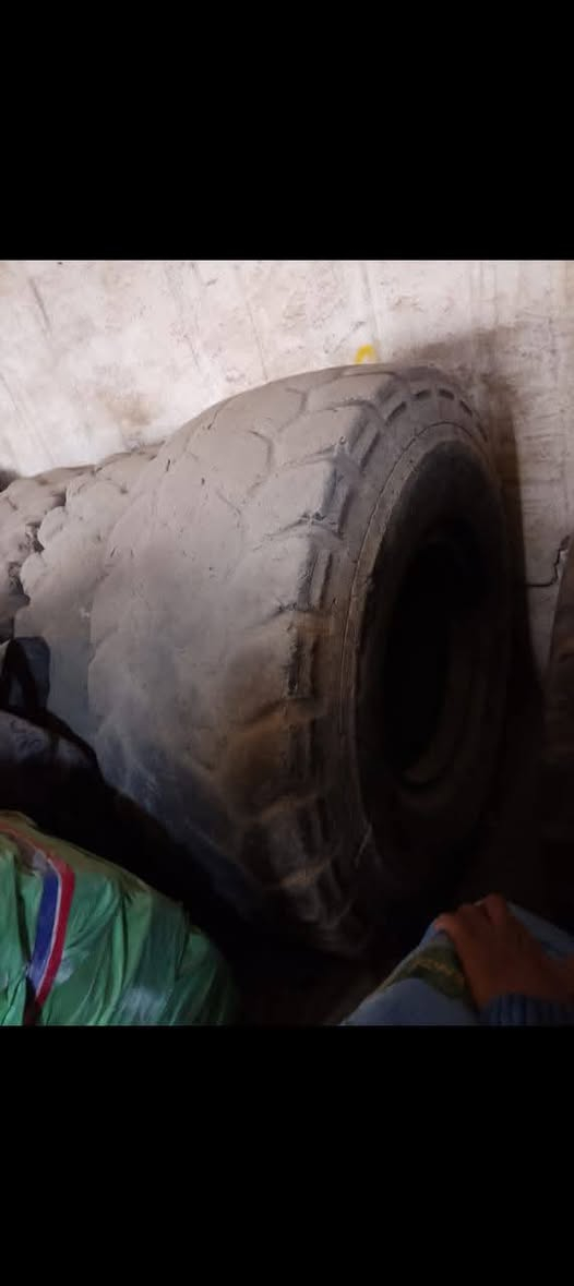 السلام عليكم البيع تايرات حجم 23. 5. 25 ابو سيم انضاف الستفسار عل رقم ***********. العنوان بغداد
