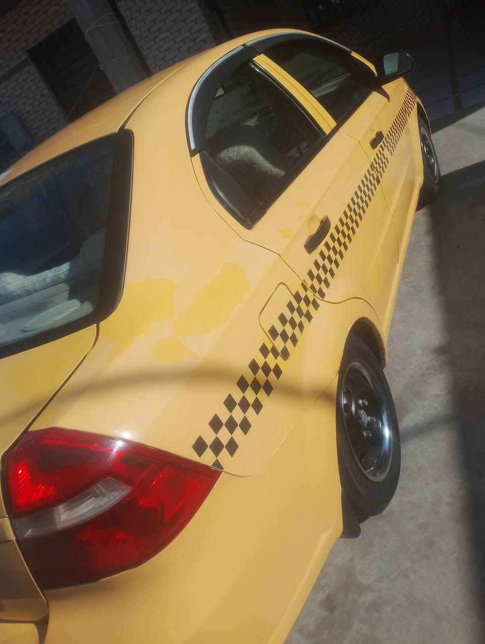 السلام عليكم افيو موديل 2009 سيارة أصل صفره شركه بيه صبغ باب ونص جاملغ الباقي كفاله مكفوله من الضربه رقم نجف سيارة جاهزه حداديه كير مكينة تخم تاير كله جديد شرط مداور سنويه صاقطه بيع مراوس مكانه نجف سعر 53وبيه مجال ***********
