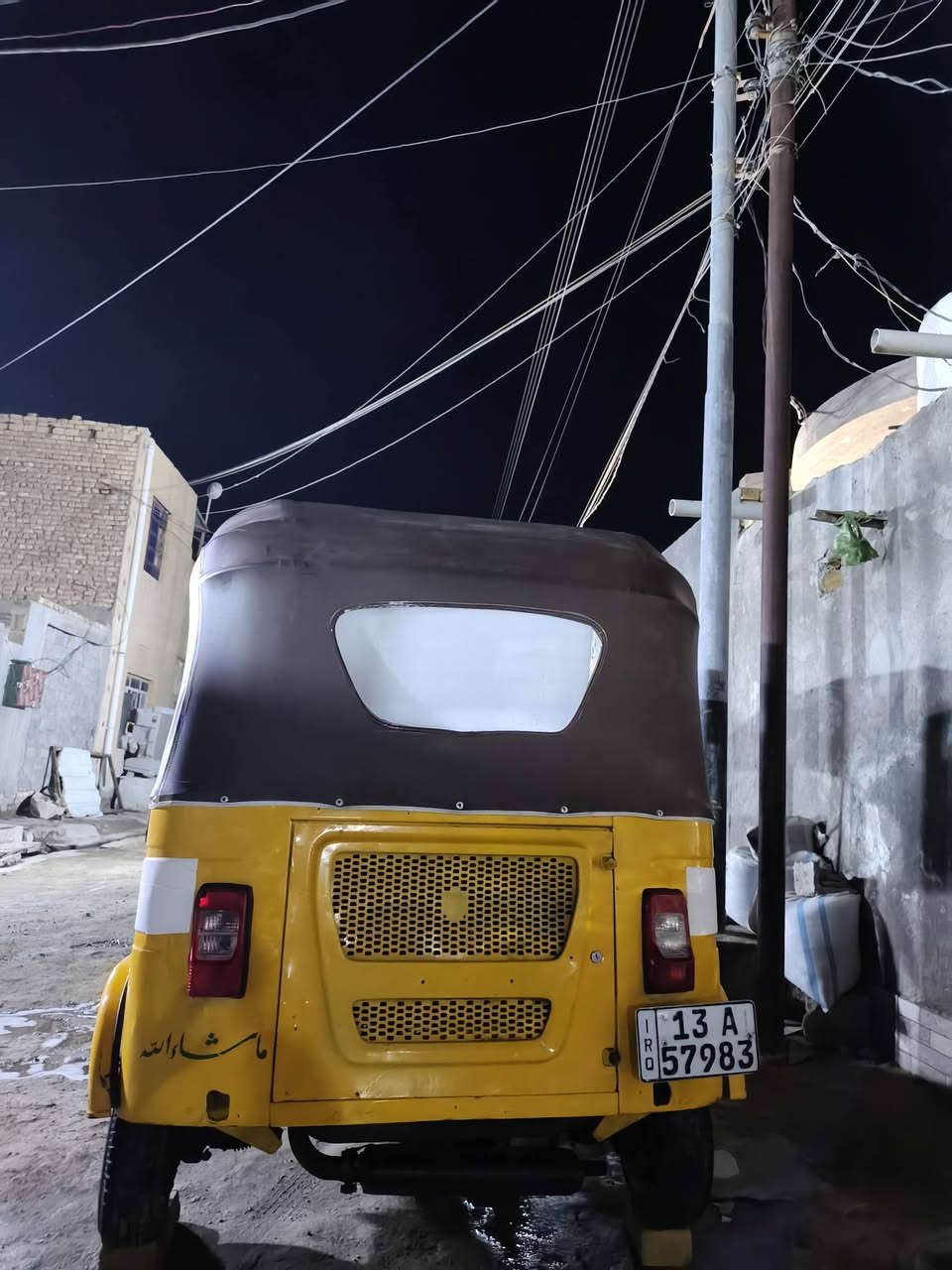 السلام عليكم 
تكتك للبيع موديل 21 شهر 6 
صبغ جماليه وبيه طخه بسيطه بالغد 
رقم وسنويه تحويل ثاني يوم 
سعر 6250 وبيه مجال
تكتك بيه تلحيضات بسيطه 
المكان ذي قار رفاعي 
رقم ***********
