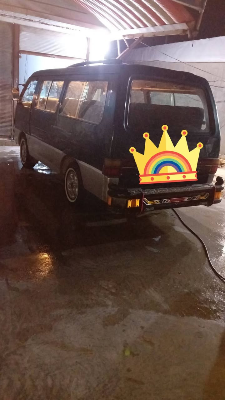 السلام عليكم كيا بستا للبيع موديل 94 رقم بغداد انكليزي سياره باسمي تحويل مباشر  سياره خير من الله كير اكسل ومكينة كله مكفول داخله كله جديد كشنات ستاركس سيارة متعوب عليه تجي وتشوف بعينك   سعره 35 وبيه مجال بسيط للستفسار اتصل وتدلل ***********
