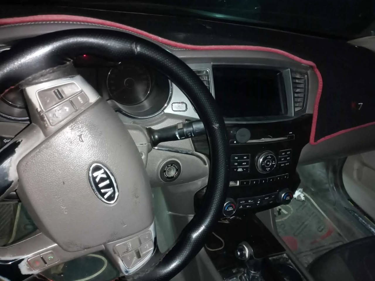 كاندزا موديل ١١ خليجي لون اسود سياره حلوه تخم تاير جديد كلشي حلو بيا تجي وتشوف بيا شخوط من بيابن وضربه بل بنيد خفيفه وباقيات سياره كله تمام حلوه ل 
سعر سياره ٧٥ وبيا مجال للشراي


**إذا كنت صاحب هذا الإعلان وتريد حذفه لأي سبب، رجاءا أرسل رسالة إلى الدعم الفني**