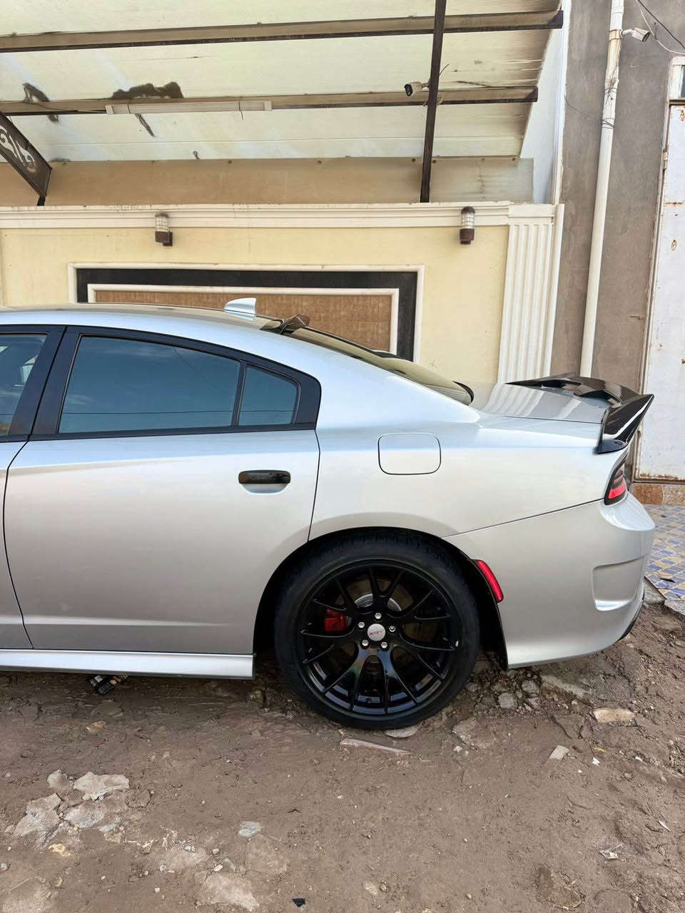 السلام عليكم دوج جارجر سكات باك موديل 2019اصل تو ويل مكينه 8/سلندر حجمه 6400 ماشيه 58ميل حادثه بلمقدمه بدون شواصي بدون ارباك بس البرده وبيه رشات صبغ بدون دواخل جان عليه وشم وشلته فول عدا الفتحه صون بلاد رعيد رقم بغداد الدولي باسم صديقي تحويل مباشر لون بحري مكاني ديوانيه سعره 175ت*********** ديوانية, القادسية
