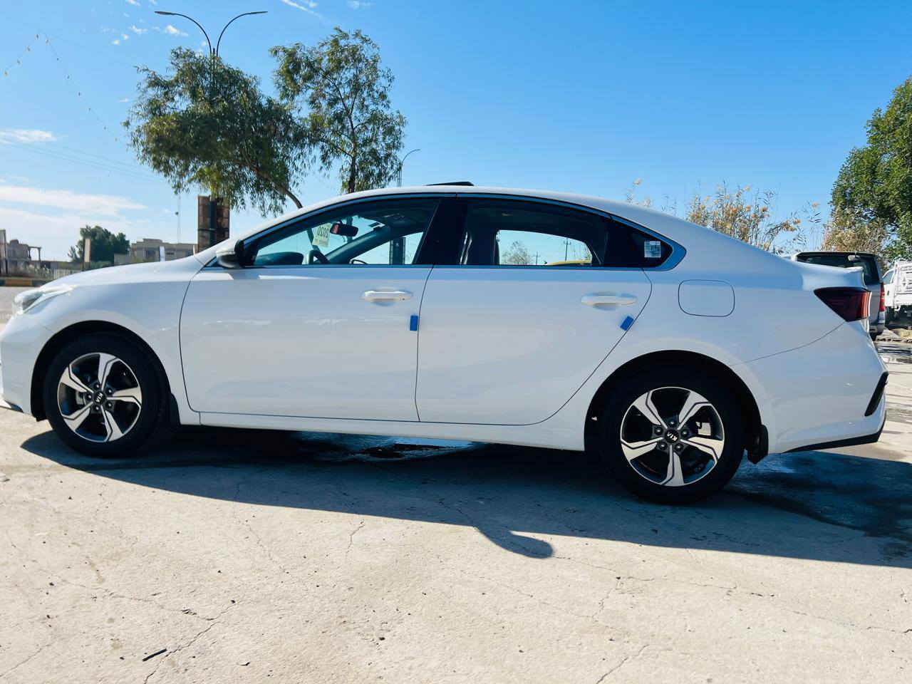 سلام عليكم  سيراتو لبيع  خليجي  كفاله عامه  رقم بقداد دولي سياره سبير ما نازل  عله شركه 2019فول مواصفات  فتحه مرايه شفط كشنات جلد تحكم ستيرن تبريد خلفي شاره بل مرايه شاشه جبيره  ***********
