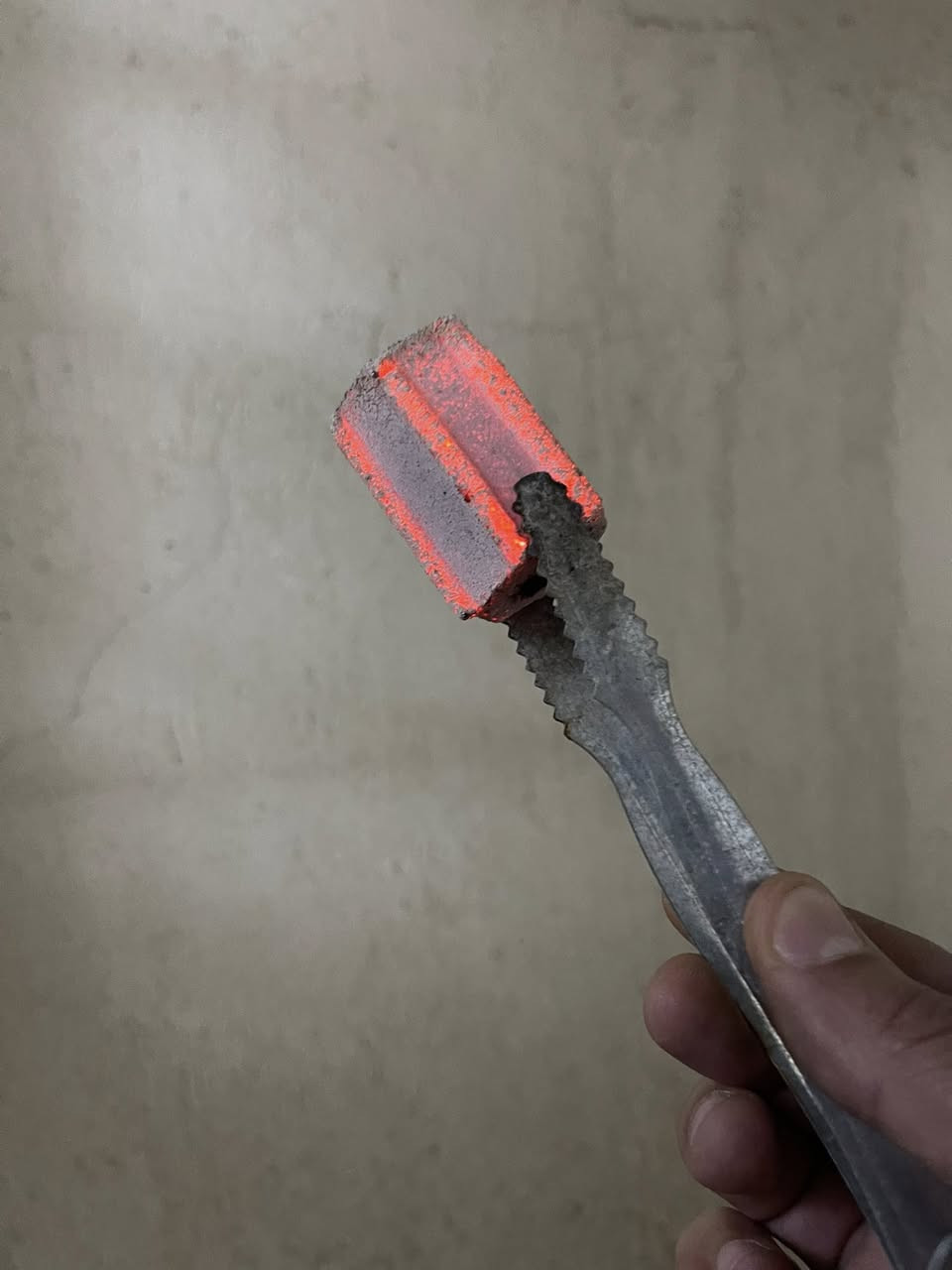 متوفر فحم ١٠ كيلو
عضمان لاريحه ولا غاز 

وقت اشتعال طويل

البيع جملة 

اسعار جيده

للاستفسار  الاتصال  ***********
