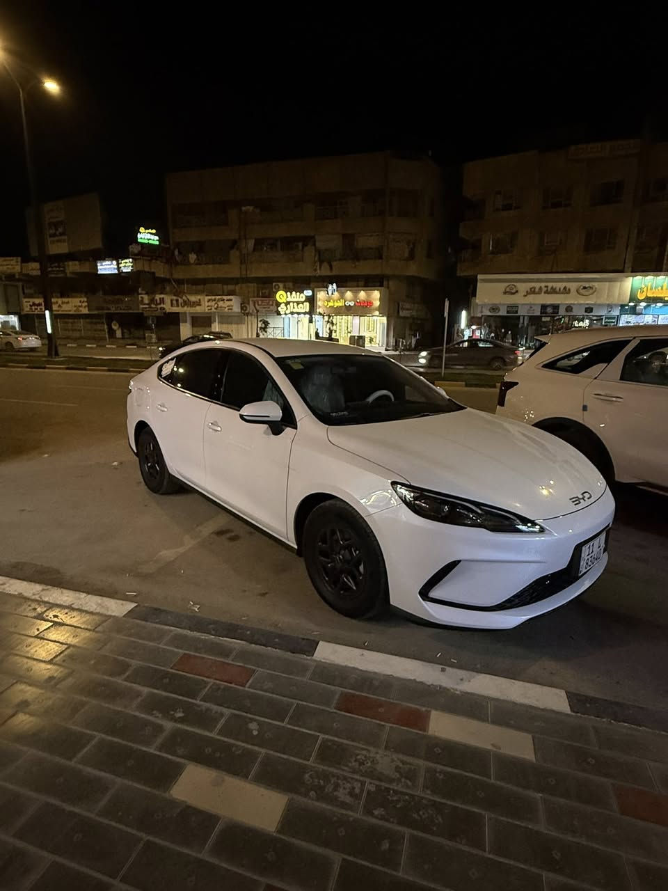 السلام عليكم
BYD سيل 05

للبيع او مراوس بكن بلاص 

معروفه مواصفاته 

كفاله عامه بس جامة البك لايت مكسوره وشغال مابي شي 
ماشيه 18500
رقم بغداد باسمي 

*********** ما متواجد عل نت
