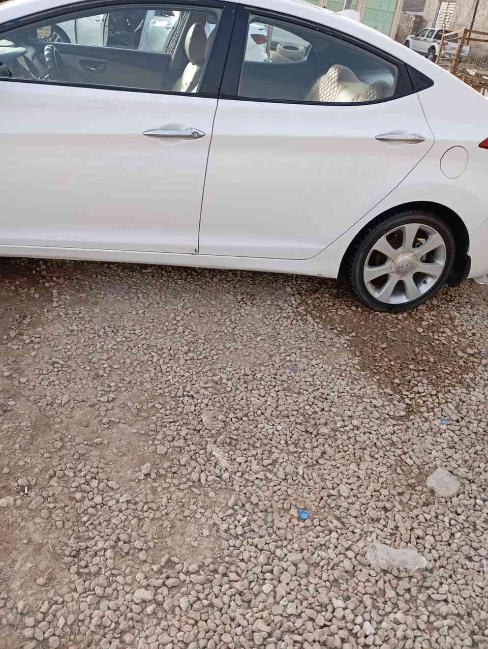 السلام عليكم النترا 14خليجي محرك 1800بيه نص جاملغ وبنيد صبغ بدون دواخل والباقي مكفوله محرك بيه بخار سياره حلوه رقم بغداد صاحب السياره بلنجف مداور ثاني يوم السعر 115وبيها مجال مكلف بلنشر رقم صاحب السياره اتصال واتساب***********
