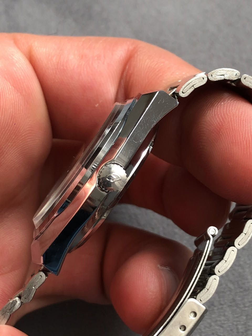 ساعه اروما
نصب تكويك ١٧ حجر 

قطر ٣٦ * ٤٠

نافذة تاريخ يومي 

جميع تفاصيل ساعه بلادي 

نظافتها كالجديد


**إذا كنت صاحب هذا الإعلان وتريد حذفه لأي سبب، رجاءا أرسل رسالة إلى الدعم الفني**