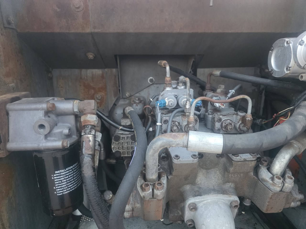 سلام عليكم حفارة 2006 ايلصي ثمن رولات مكينه لا صرف لا بخار حداديه نضيفه  رقم ***********
