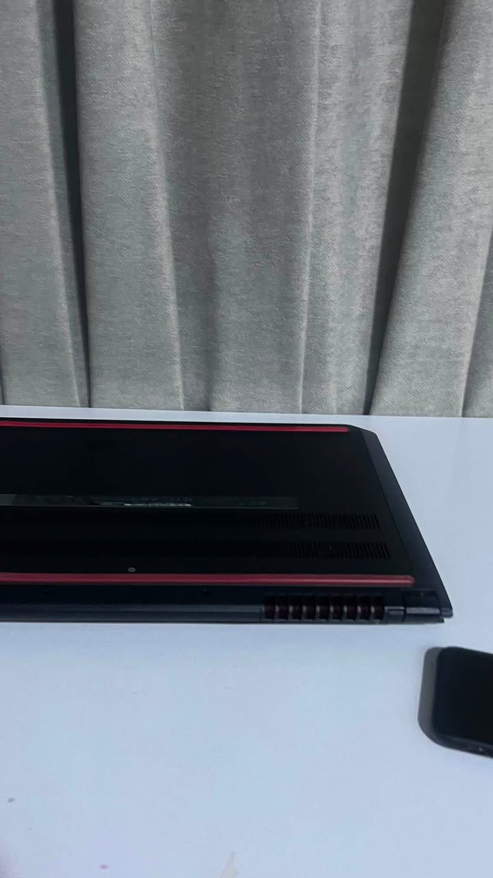 اسلام عليكم 
لابتوب العاب من شركه ديل 
i7 7700 hq 
Gtx 1050 4g
ram 16 
ssd 256
مكفوله من الشخوط والكسور 
استعمال تصفح 
بطاريه اكثر من ساعه 
السعر ٤٢٥ الف
مكاني الموصل 
تواصل خاص او ***********
