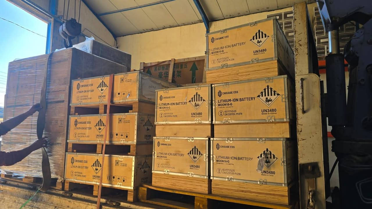 تتوفر انفيرترات و بطاريات شيساج بضمانات حقيقه
انفيرترات ٣.٥ و ٥ كيلواط اوف كرد
انفيرترات ٦ و ٨ و ١٠ كيلواط هايبرد 
بطاريات ٥ و ٨ و ١٠ و ١٦ 
بيع مباشر / تركيب منظومات
اسعار خاصه للأخوة المنصبين و أصحاب المكاتب
***********
***********
***********
ديوانيه حولي جامعة القادسية
