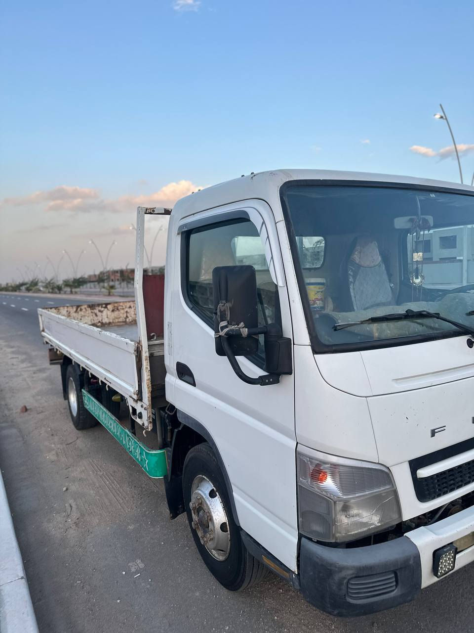 للبيع كنتر موديل 2017   تاير جديد 
سيارة جاهز تحت الشغل بشرط التحويل 
السعر 220 $ ورقة وبيها مجال  
عنوان السيار البصره*********** واتساب
