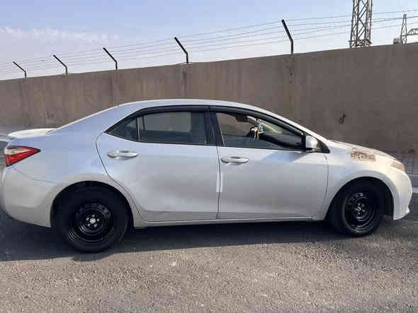 السلام عليكم 
كورلا 2015
 محرك  1800.لاتبخير ولا تنقيص  
كير جديد
تبريد منضمومه جديده 
بيهه منضمومه غاز 
شاشه 
كامره 
كروز. سرعه 
تحكمات 
لايت زنون 
نضمام ايكو 
سنتر لوك 
ماشيه 100 
سياره بيهه ملاحضات 
ناشرهه والسونار هم
رقم بغداد مميز 
بسمي هزه وسنويه جديده 
السعر 97
الاتصال ع رقم 
***********
