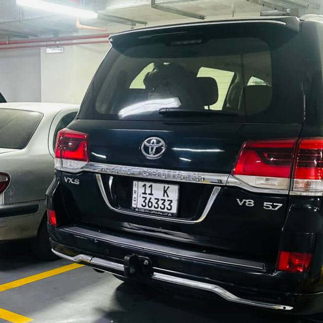 لاندكروز VXS موديل 2019
فول مواصفات  8سلندر  فورويل سلايد 
محرك كير واير بشرط مامفتوح 
سيارة حيل نظيفة كلشي عل بلاد جديد 
سنوية هزة كلشي جديد مدفوع لـ
باسمي السنوية بشرط تحويل وغرامـة
سيارة مابيـها دينار مصرف كامل من كل نواحي
رقم صاحب سيارة ***********
