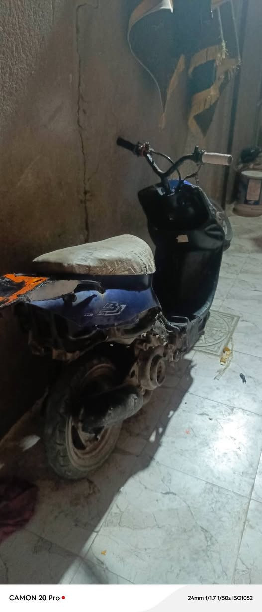 للبيع مابيه ناريه فقط محركا 80سعر مناسب مكاني بني منصور مزرعه رقمي ***********
