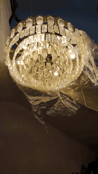 ثريا كرستال • ٩ طبقات • حجم كبير