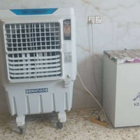 مجمدة • مبردة ٧٠لتر • مشحونه غاز