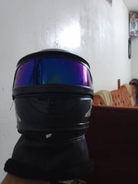 خوذة جامتين وصندوق ثنينهم جديد ستعمال 10 ايام فقط 07734696924 بغداد ال...