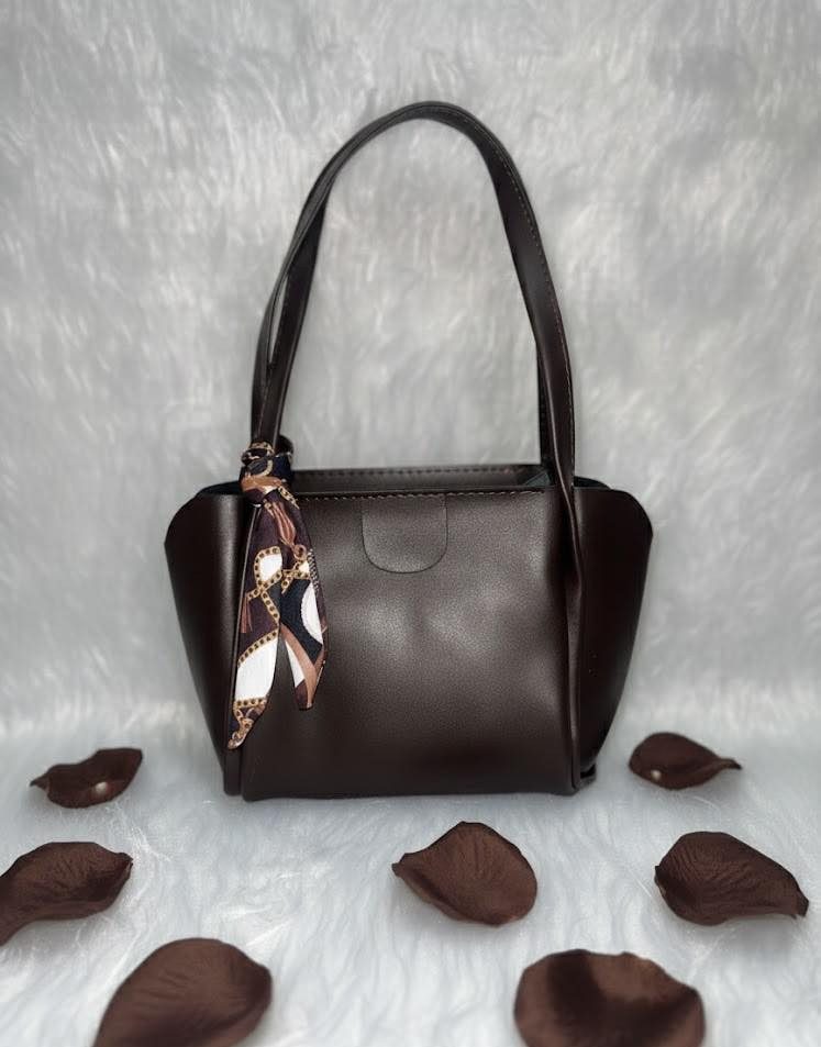 حقائب سوفت
كوالتي عالي✅
تركي درجة اولى 1
متوفر 9 الوان🎨
القطعة 15 الف
القطعتين 25 الف
التوصيل مجاني


**إذا كنت صاحب هذا الإعلان وتريد حذفه لأي سبب، رجاءا أرسل رسالة إلى الدعم الفني**