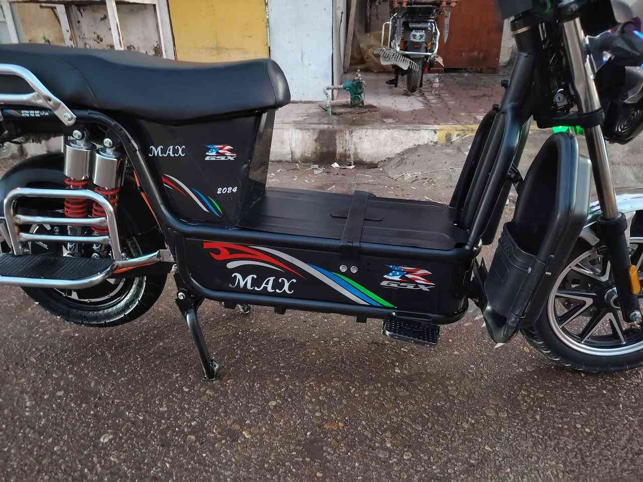 سلام عليكم دراجه لبيع جديده مستخدمه شهرين دراجه نضف من لبلصوره
العنوان بغداد الوشاش ***********
سعر 550وبيه مجال
