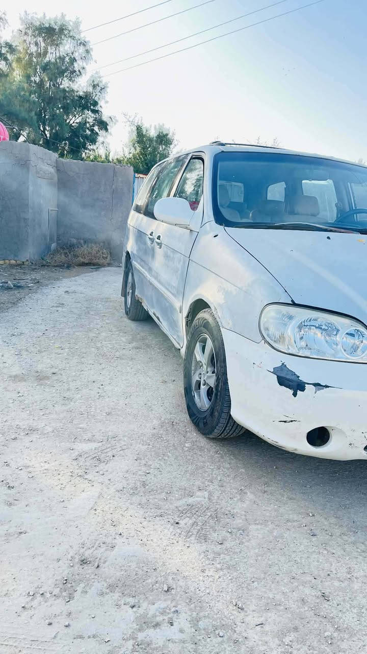 سلام عليكم
كيا كرنفال 
موديل ﴿ 2002 ﴾محدث ﴿ 2005 ﴾
كير بدلته قبل شهرين 
محرك بدلتهه بهذا الاسبوع 
سنويه 2027 
محرك كاز مدكه النوع المرغوب 
رقم بغداد الماني مشروع وطني باسمي 
 مكان السياره سماوه 
السعر ﴿ 65$﴾
*********** موجود اتصال و واتساب
