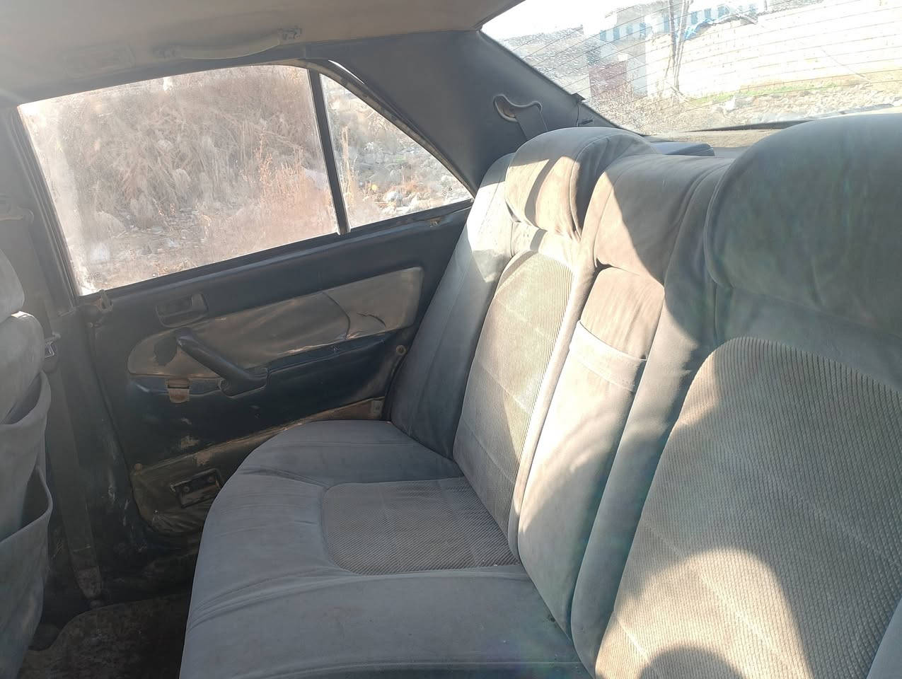 سوناتا موديل 1993السعر 18ورقة رقم جديد انجليزي صلاح الدين موجودة في الموصل للاستفسار الاتصال ***********
