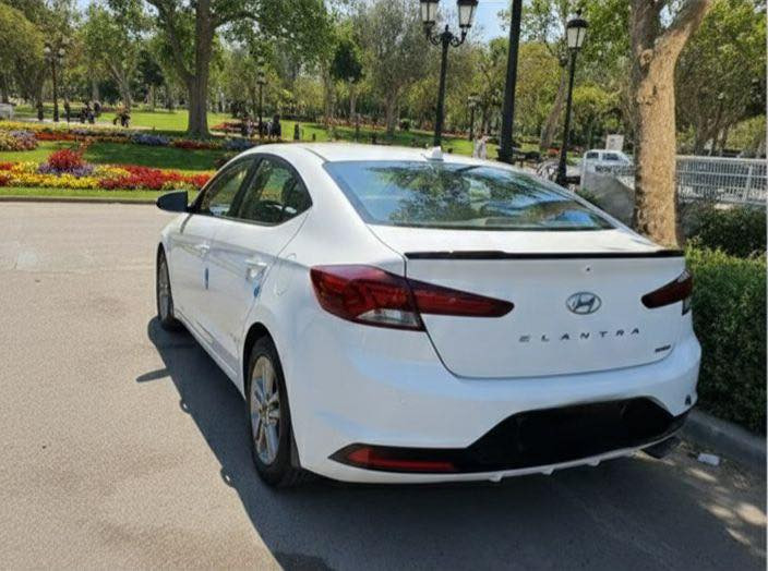 السلام عليكم :هيونداي النترا 2019 سبورت فول مواصفات
ماشيه 94 الف 
رقم بغداد الدولي تحويل مباشر

المواصفات : 
🟥 فتحـة سقف / بصمة / مقاعد جلد / دخول ذكي
🟥 رادارات امامي - خلفي - جانبي / تحديد مسار
🟥 شفتات بل ستيرن لتبديل السرعات / ABS
🟩 تدفئة مقاعد / شاشة كبيرة / كاميرا / مثبت سرعة كروز
🟦 حساسات أمامية وخلفية / مانع الانزلاق TCS 
🟦 مراقبة ضغط الإطارات TPMS / إضاءة نهارية LED 
🟦 وضعيات قيادة متعددة / إشاير بالمرايا / شاحن USB 

⚪️ سيارة اخو الكلين بيها قطعه وحده بنيد مبدل اصلي كفاله بدون قطره صبغ  والسونر مرفق مع الصور

🛡 كفاله لغد شاصي بدون دواخل ،            
السعر 135 وبيها مجال 
العنوان : بغداد
☎️ ***********
