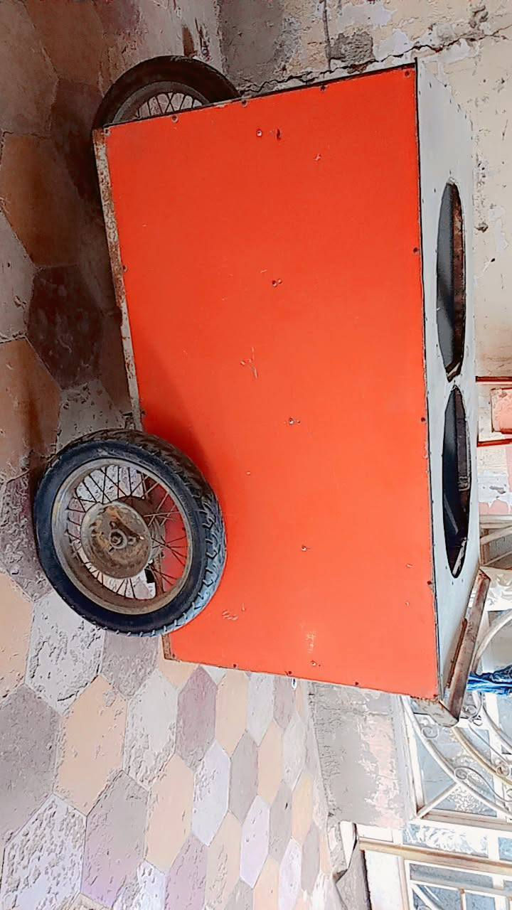 السلام وعليكم عربانه البيع مال البلبي وباكله الدوانيه حي العسكري شارع 30السعر 150وبيه مجال الاتصال بل رقم ***********وبيكم خير ودلاوه
