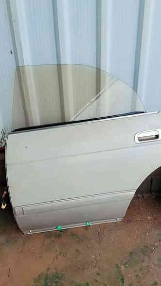 السلام عليكم غراض بطه للبيع تفصيخ جدد 2 بيبان + جاملغ +بنيد+بدنه الستفسار ‏‏‪0783 300 6834‬‏
