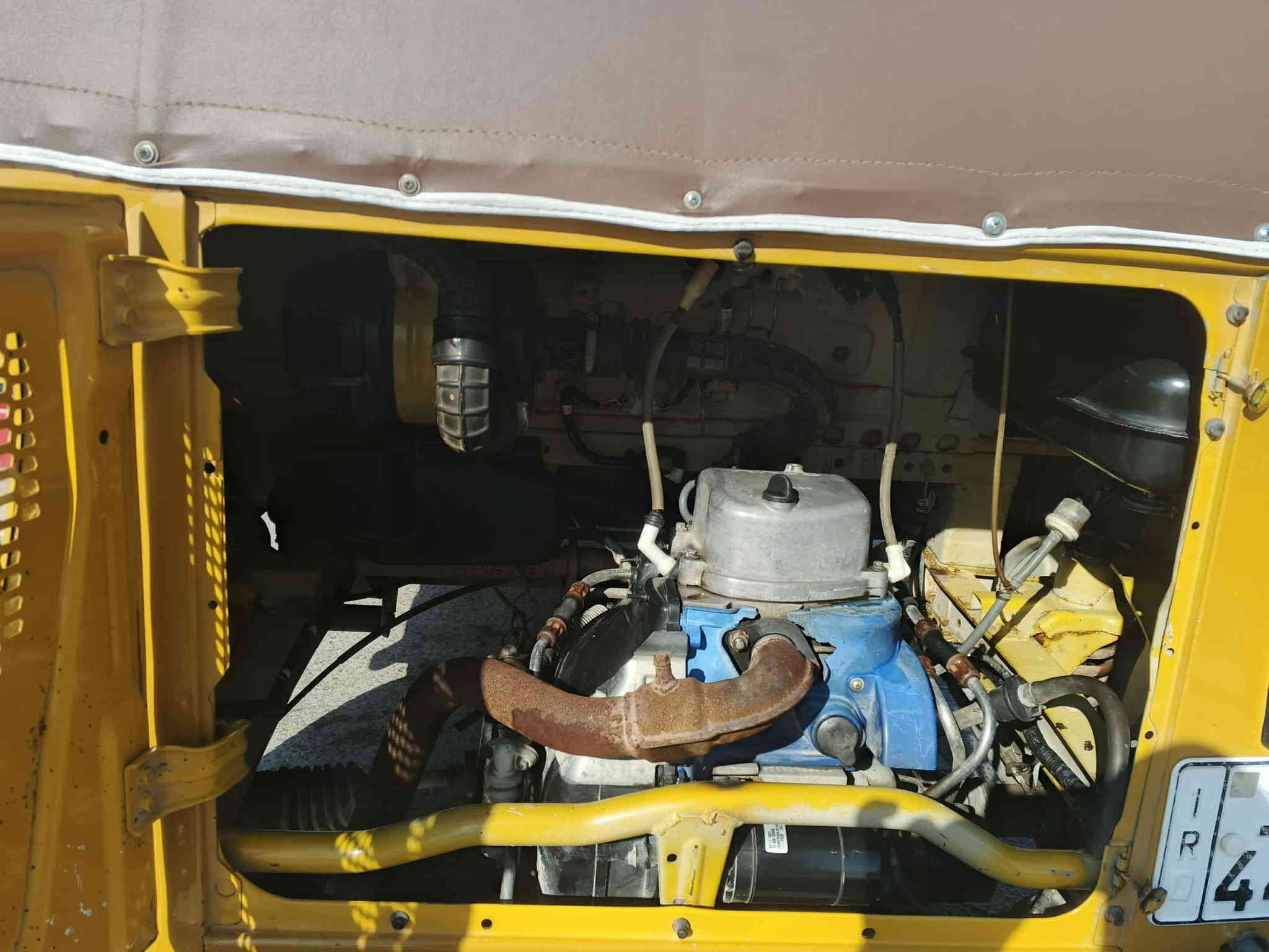 السلام عليكم تكتك موديل 21للبيع مرقمه التحويل ثاني يوم مكاني عبور سيطره الشعب القديمه السريدات السعر 7وبيها مجال *********** غير متواجد ع نت
