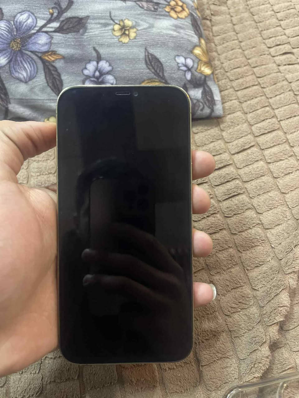 ١٢ برو ماكس مراوس وبيع ذاكره 128 بطاريه 98 مبدل شاشه و بطاريه اصليات سعر 290 بي مجال بسيط ***********
