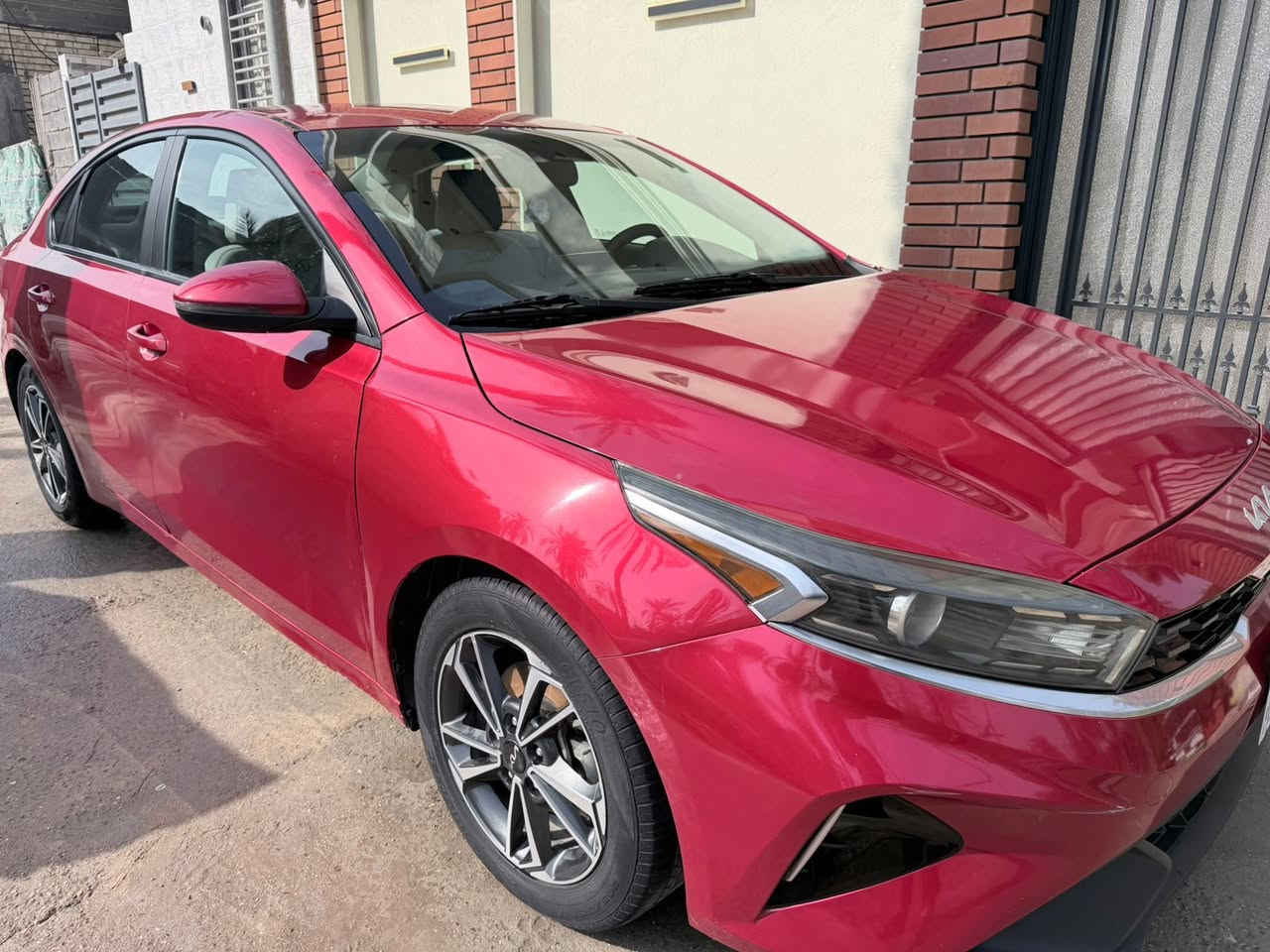 فورتي ٢٠٢٣ 
حادث موضح بالصور 
كير ايتي سياره جديده 
سعر ١٣٥ بيه مجال لشراي 
***********
