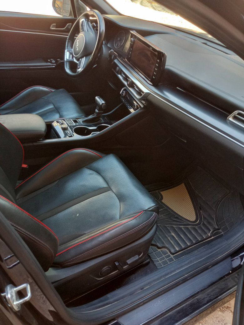 سلام عليكم شباب للبيع كي فايف 2023 ماشيه 17الف ميل سياره فول للأخير 2500تيربو سياره حادثه جنطه سياره بدون قطع تبديل بدون صبغ بدون إرباك رقم بغداد حره سعر السياره 173وبيه مجال ***********
