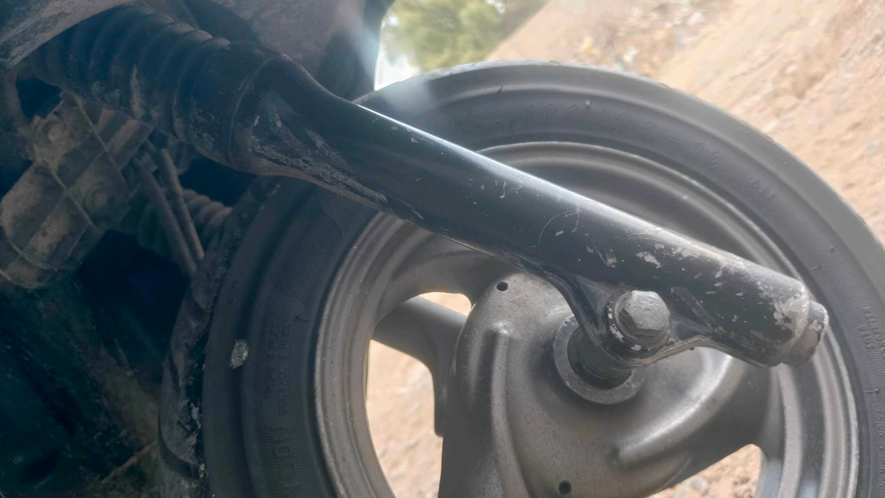 دراجه بريز للبيع شراي يجي خاص ملاحضه الدراجه اني بل الشغل وخذت اله صور 