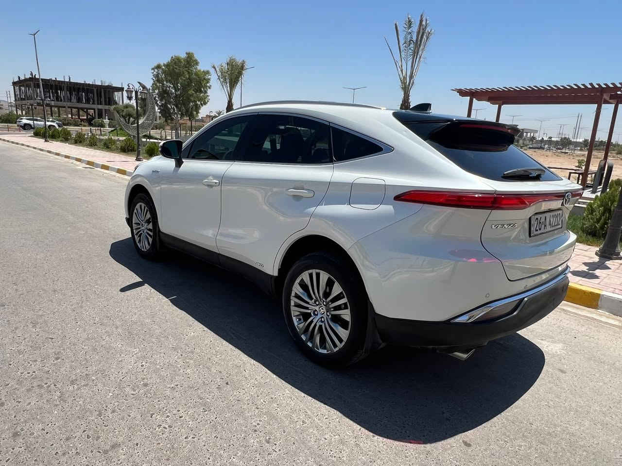 تويوتا فينزا 2021
فئة xle
مواصفات
كشنات جلد
تدفئة كشنات
كرسي السائق كهرباء
الصندوق كهرباء مع فتحه بتمرير الرجل تحته
لايت ليد وحاجب نهاري وكشاف ليد
شاشة كبيرة
بصمة تشغيل وبصمة ابواب 
دفع رباعي 
رادارات امامي خلفي
اوتو ستوب 
وبعد بيها مواصفات
الضرر فقط صبغ جوه رقم الجنطة
السيارة ماشية 80 الف
السعر (195 $ )
للاستفسار ***********
