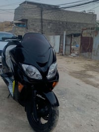 فورزه صفر 8 كير ملغي للبيع مكاني بغداد الزعفرانية رقم الهاتف ‭٠٧٧٣ ٧٢٥...