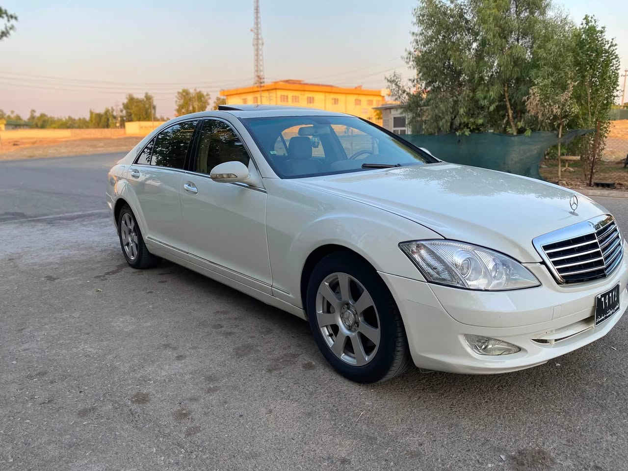 مارسیدس بێنز ئێس کلاس ساخ مۆدیل 2008هەشتبستۆنی بێتۆربۆی فول مەرغوبs550  گێڕ مەکینە کارەبای بەشەرت کۆمپیتەر فیتەر ١٤٥هەزار ڕۆیشتووە سفرە دەرەوەو ناوی سەقفوحیزام بەشەرت مواسەفات ئەوەنەی کەلێێدەزانم
کوشن ٢٨جولە تەحەکوماتی یەکتر دەکەن 
کوشن ساردوگەرم 
جام بیلاد پۆلۆرایز
چواردەرگاشەفتە
سنوق شەفتە 
سێمۆد لێخورین کلاسیک سپۆرت عادی
تەبرید ساردوگەرم 
ناوزەردە
سلایتە
لایت ناوچەیکوێر سەماعە هارمانک
پەردە
زۆر مواسەفاتیتر 
ڕۆنمەکینەی تازەگۆڕاوە چواردەبڵی لۆکە عیشەکا بەرزونزم 
بۆنرخ نامەبنیرن یانتەلەفونکەن  گۆڕینەوەیش بەشتێبەدلمانبێ جوانیو پاکی وەک ئەمەبێ***********

