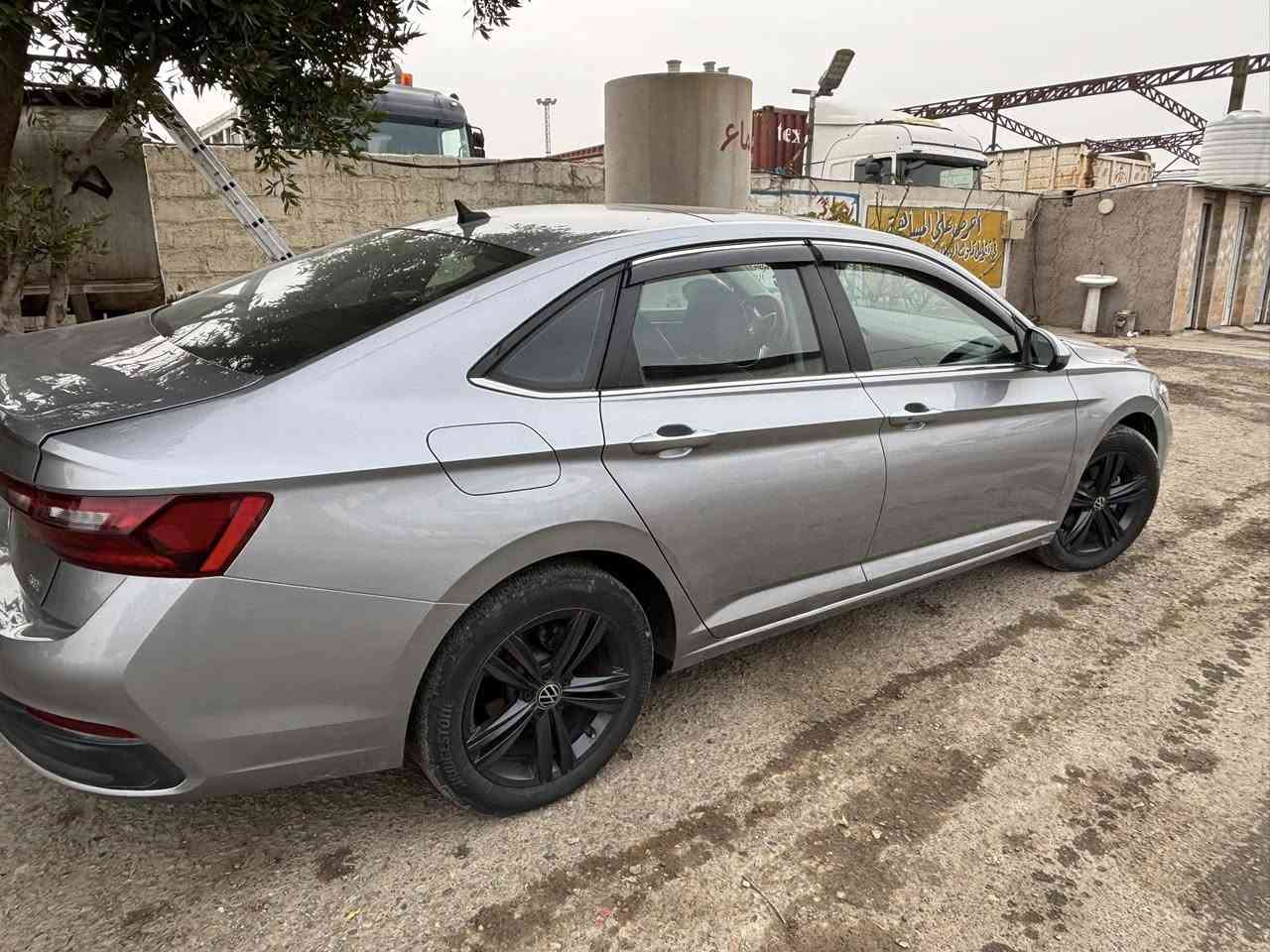 السلام عليكم
للبيع جيتا 2022

رقم اربيل جديد هزه فحص كله جديد

شرط التحويل 

لون  سلفر فول مواصفات SE
 رادار امامي وخلفي وجانبي
اوتو بريك 
بانوراما
وضعيات قيادة
سايد بريك بصمه
كشنات كهرباء

تحديد مسار 

عداد شاشة 
فتحة سقف

لايت زينون 

المكان الكاظمية

***********
